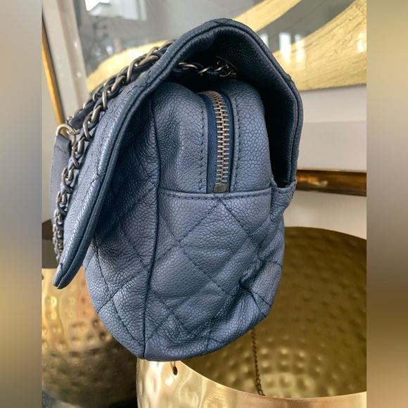 CHANEL Iridescent Caviar Quilted - Picture 7 of 13